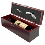 Винный набор в деревянном футляре